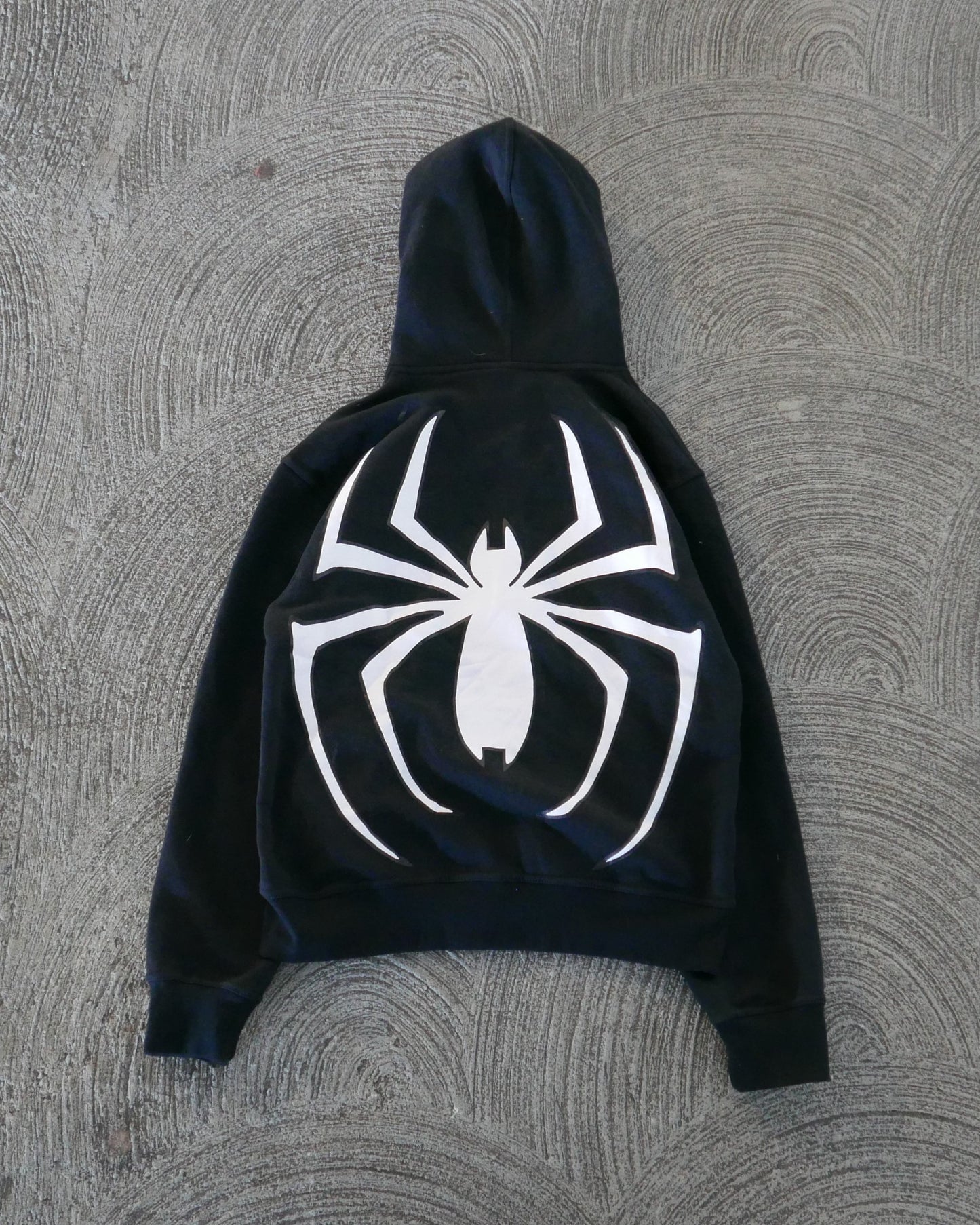 Spider Full-Zip in Black and White