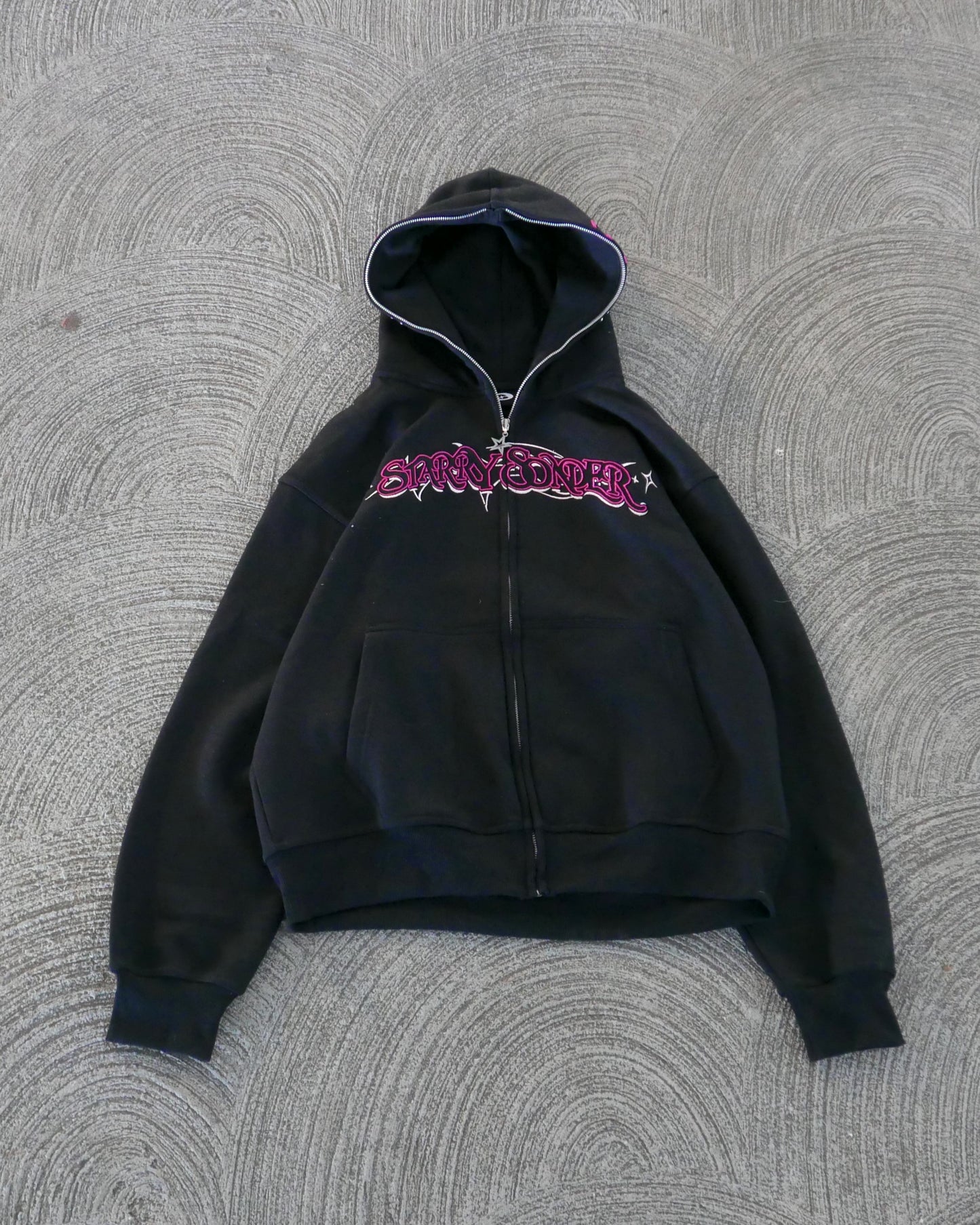 Kitty Full-Zip in Black